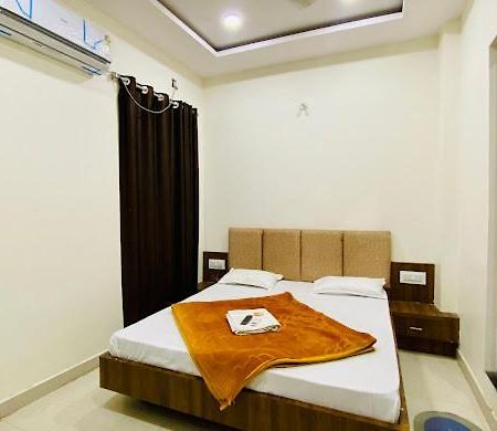 Hotel Soham Palace Ujjain Zewnętrze zdjęcie